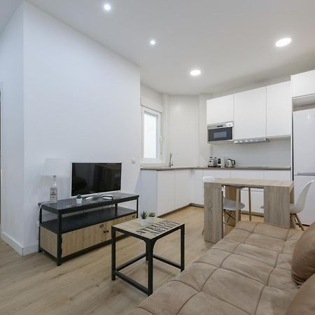 דירות מדריד Avila Calle, Precioso Estudio En Santiago Bernabeu-Estrecho En Segundo Piso Sin Ascensor מראה חיצוני תמונה