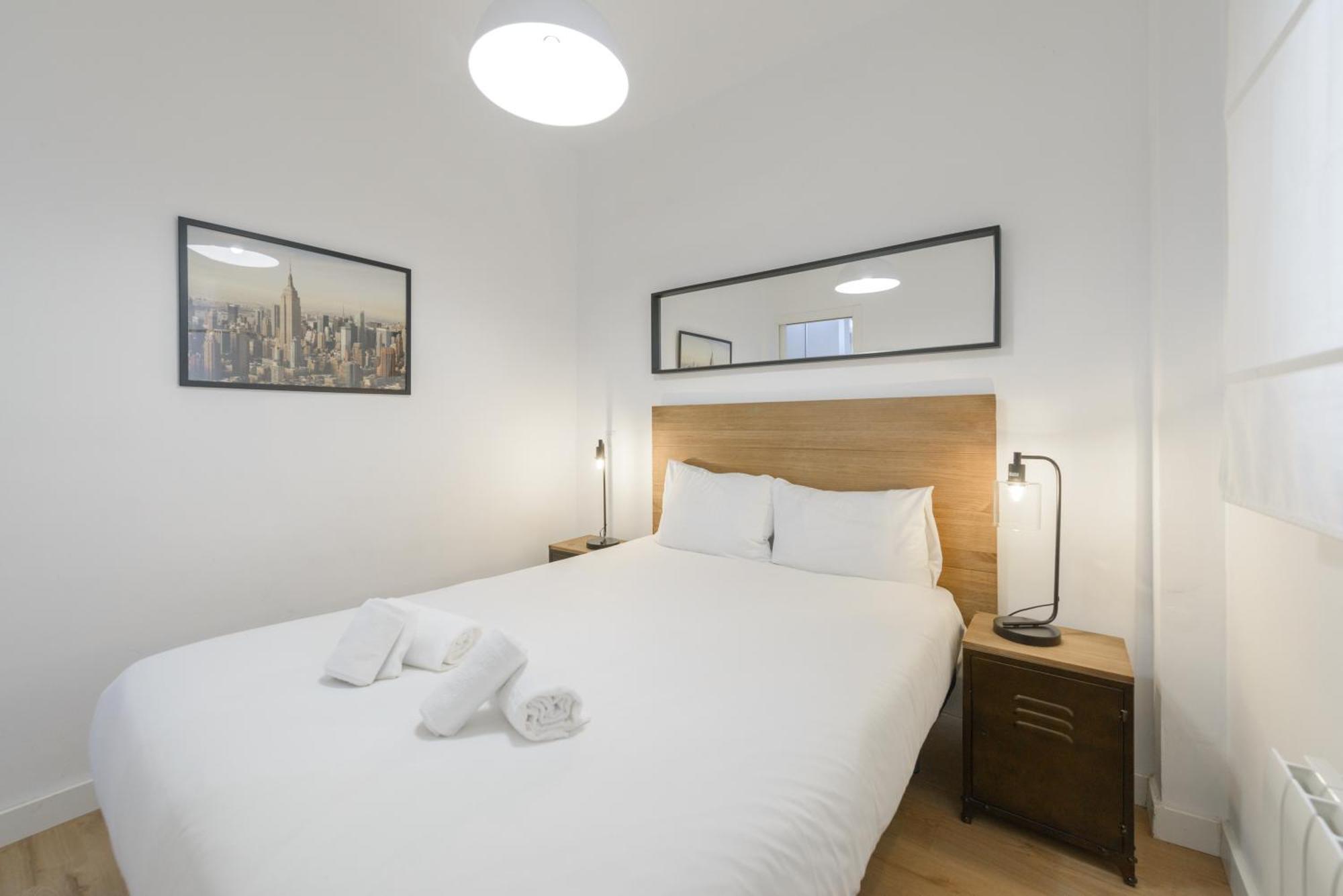 דירות מדריד Avila Calle, Precioso Estudio En Santiago Bernabeu-Estrecho En Segundo Piso Sin Ascensor מראה חיצוני תמונה