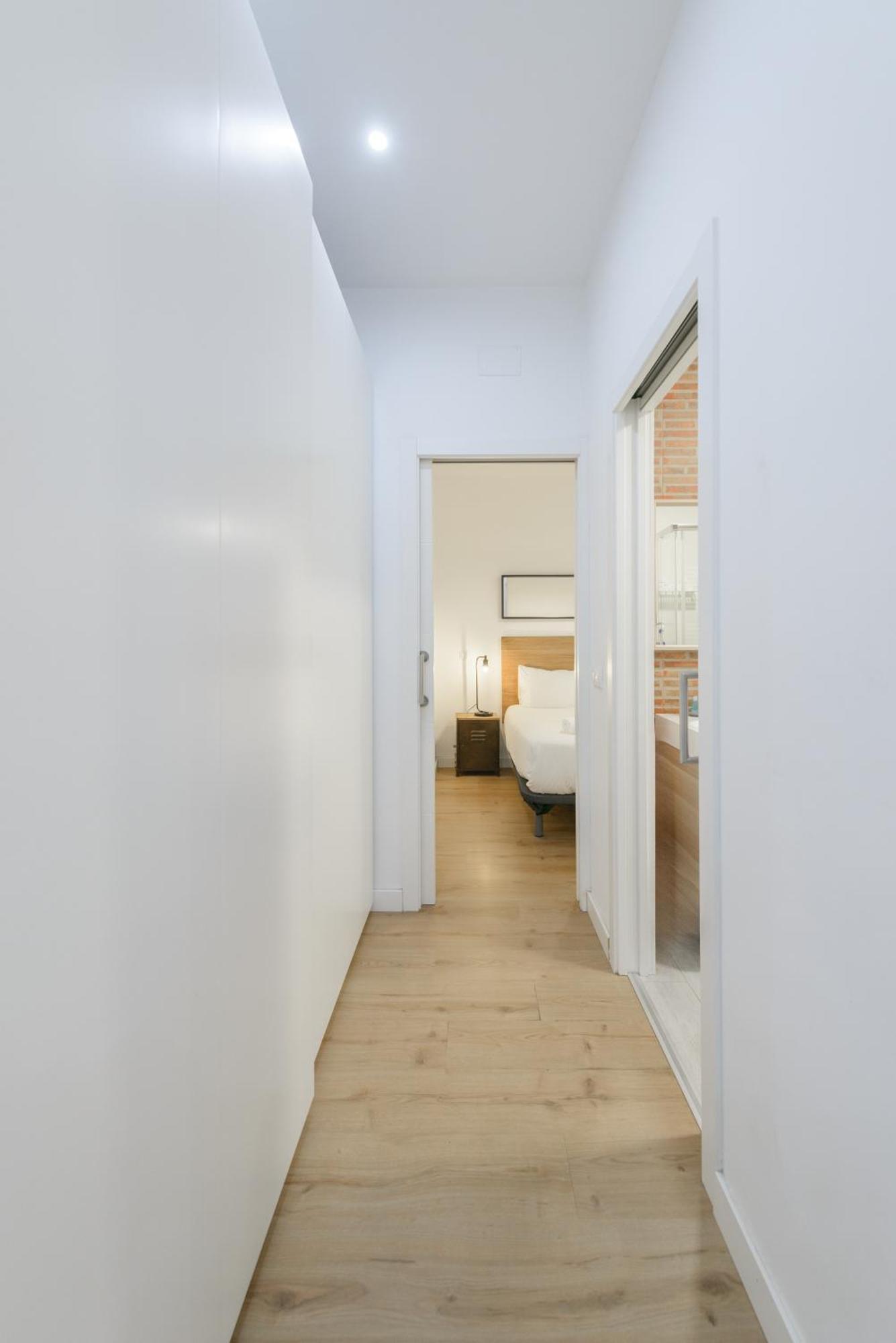 דירות מדריד Avila Calle, Precioso Estudio En Santiago Bernabeu-Estrecho En Segundo Piso Sin Ascensor מראה חיצוני תמונה