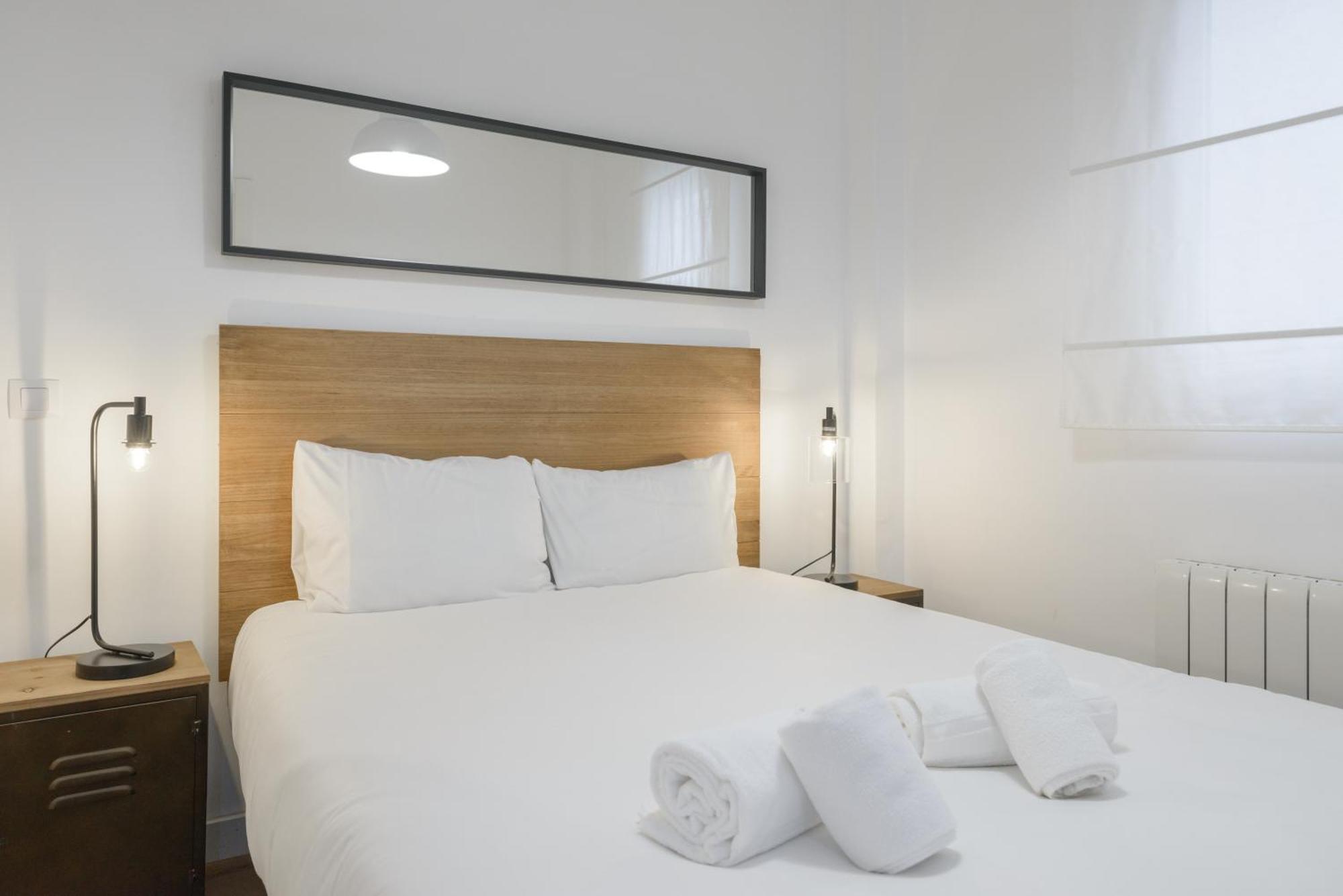דירות מדריד Avila Calle, Precioso Estudio En Santiago Bernabeu-Estrecho En Segundo Piso Sin Ascensor מראה חיצוני תמונה
