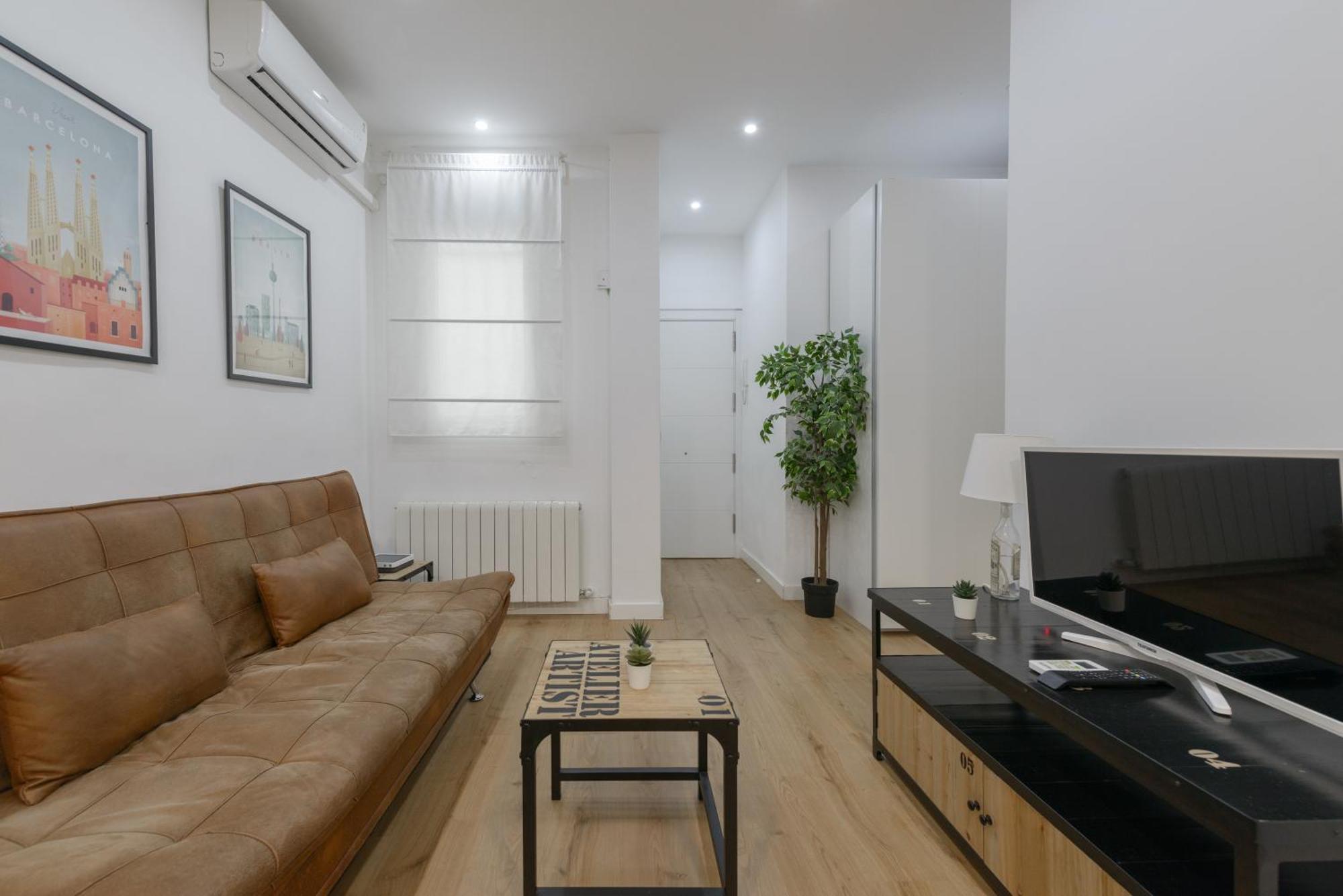 דירות מדריד Avila Calle, Precioso Estudio En Santiago Bernabeu-Estrecho En Segundo Piso Sin Ascensor מראה חיצוני תמונה