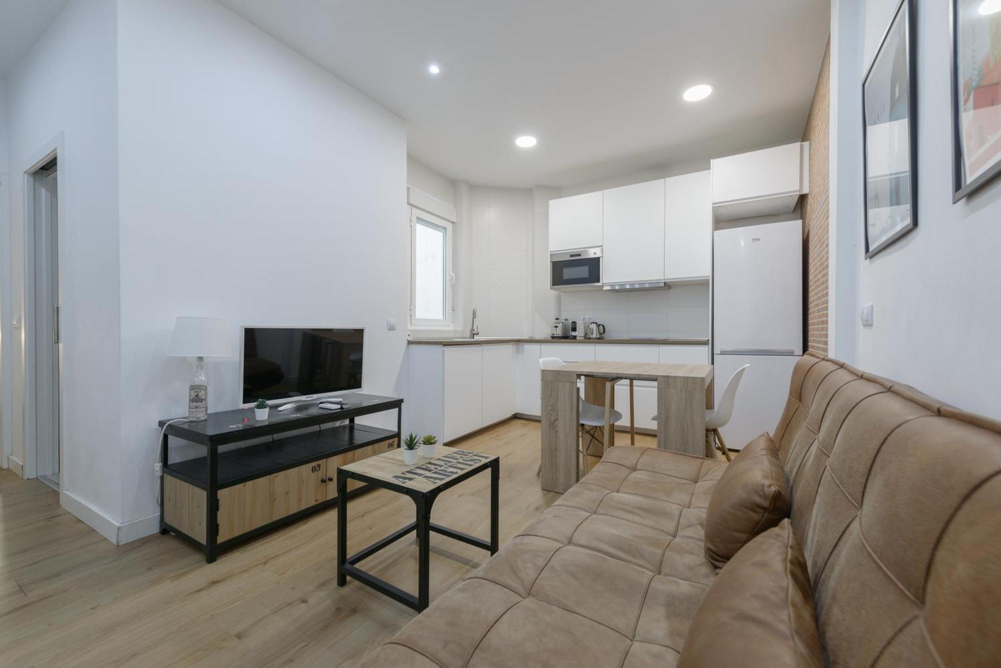 דירות מדריד Avila Calle, Precioso Estudio En Santiago Bernabeu-Estrecho En Segundo Piso Sin Ascensor מראה חיצוני תמונה