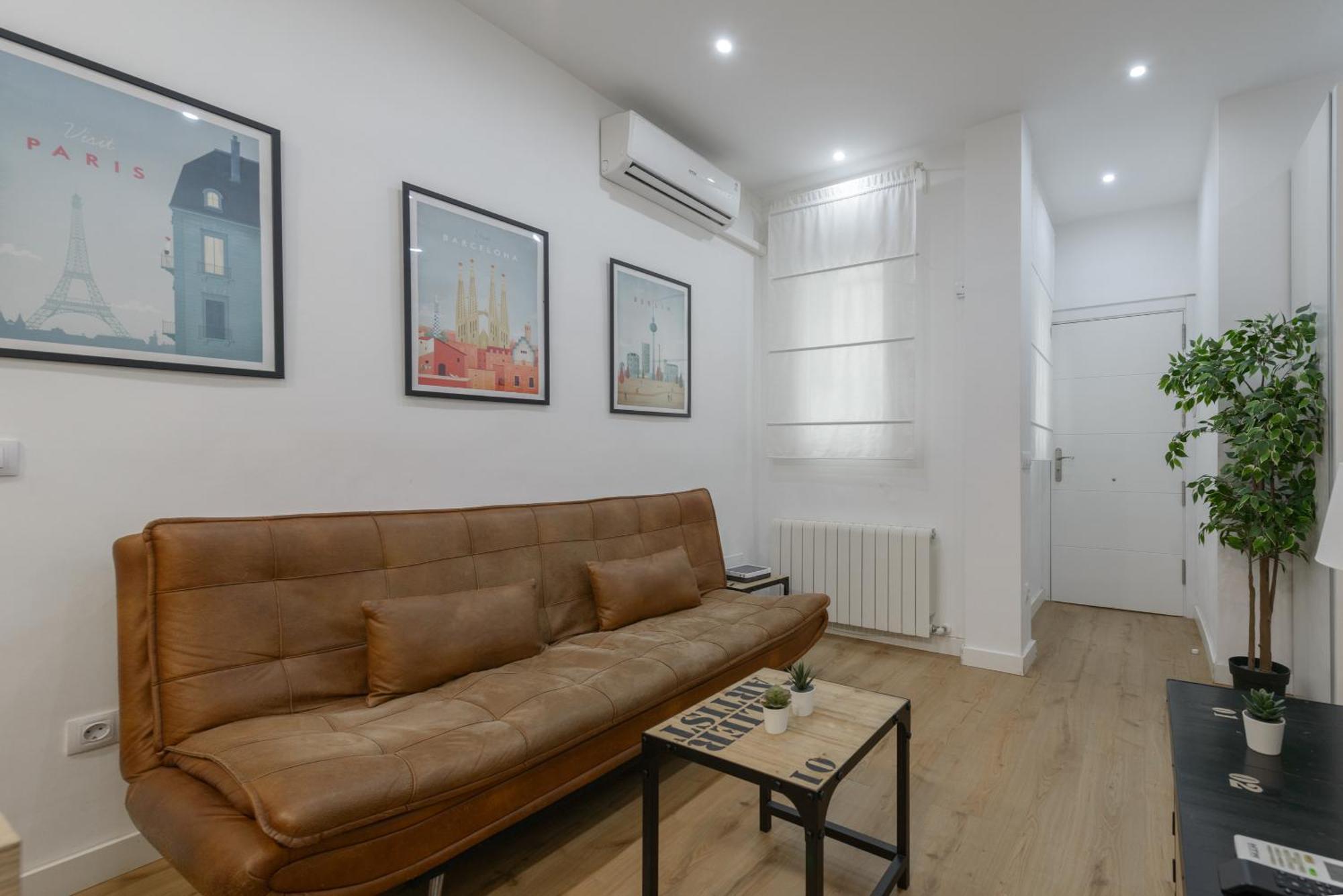 דירות מדריד Avila Calle, Precioso Estudio En Santiago Bernabeu-Estrecho En Segundo Piso Sin Ascensor מראה חיצוני תמונה