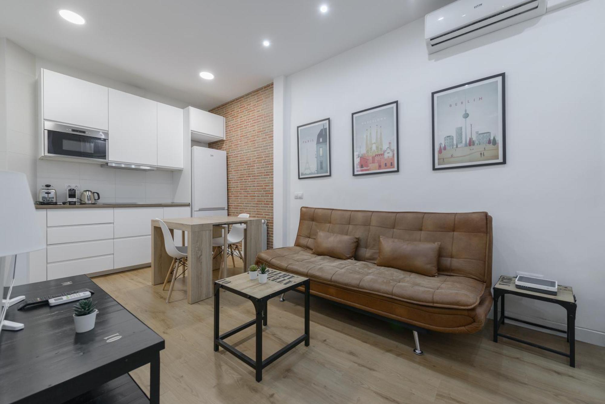 דירות מדריד Avila Calle, Precioso Estudio En Santiago Bernabeu-Estrecho En Segundo Piso Sin Ascensor מראה חיצוני תמונה