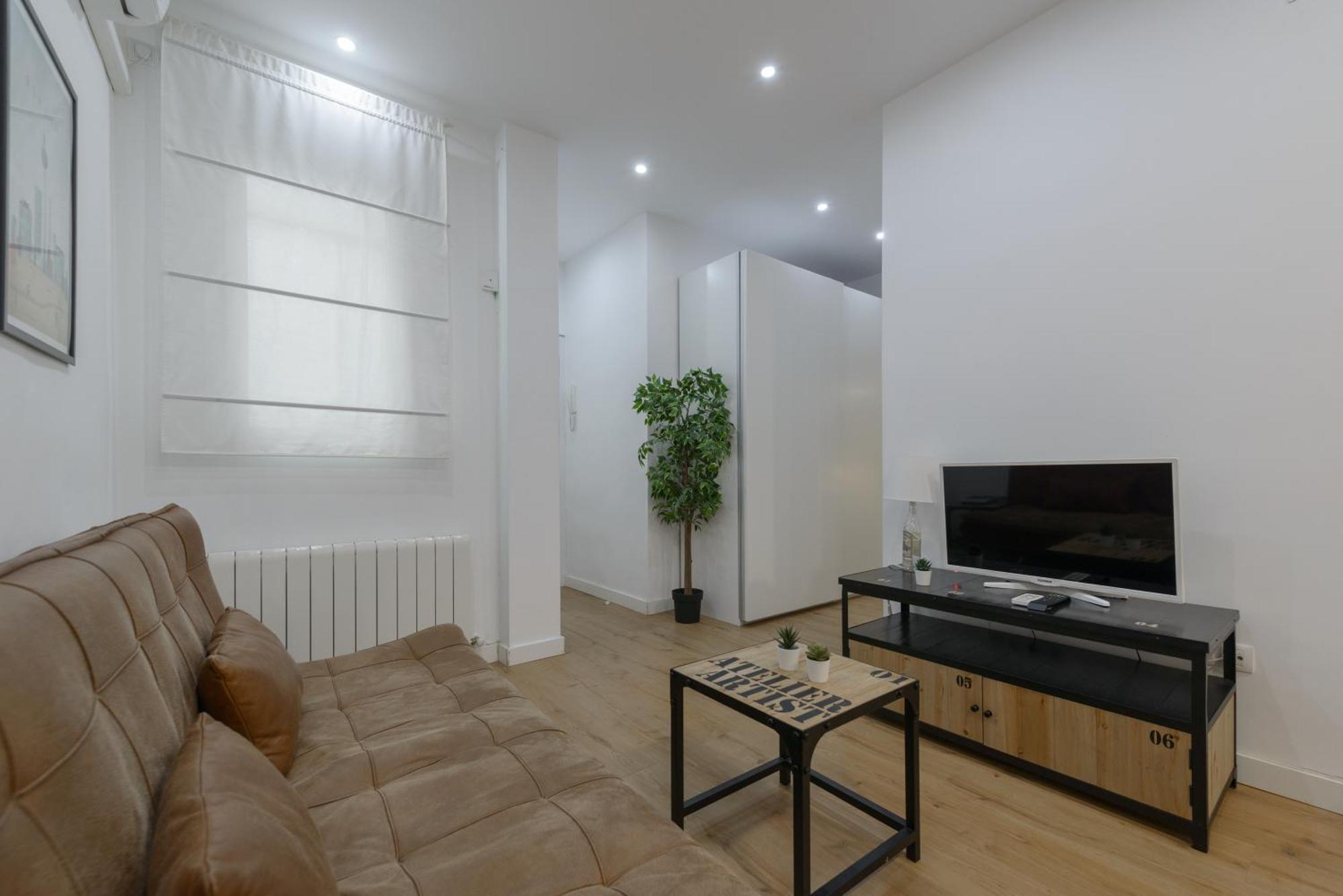 דירות מדריד Avila Calle, Precioso Estudio En Santiago Bernabeu-Estrecho En Segundo Piso Sin Ascensor מראה חיצוני תמונה