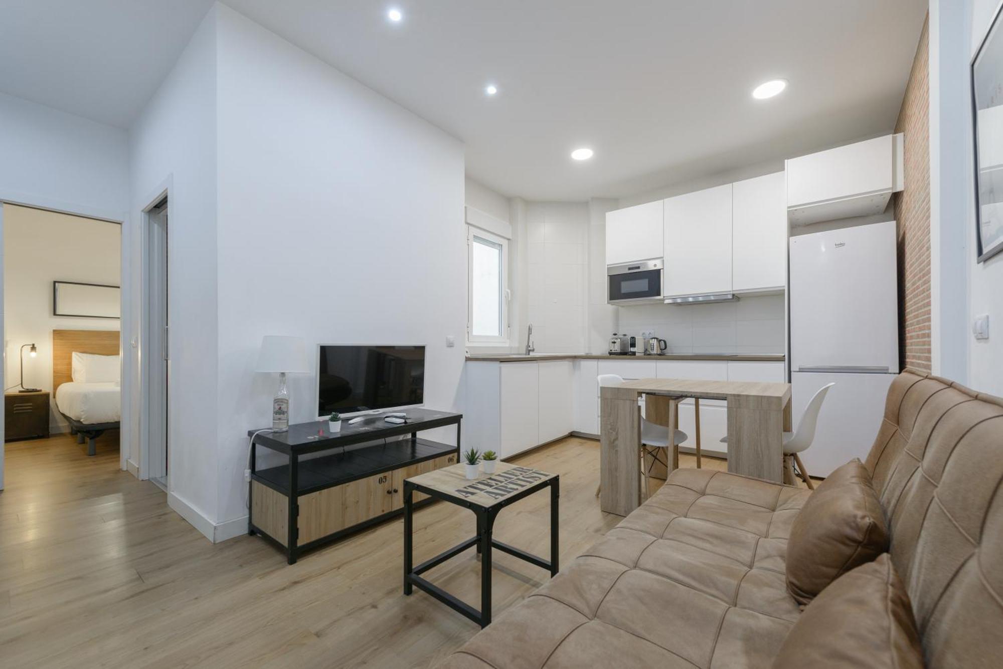 דירות מדריד Avila Calle, Precioso Estudio En Santiago Bernabeu-Estrecho En Segundo Piso Sin Ascensor מראה חיצוני תמונה